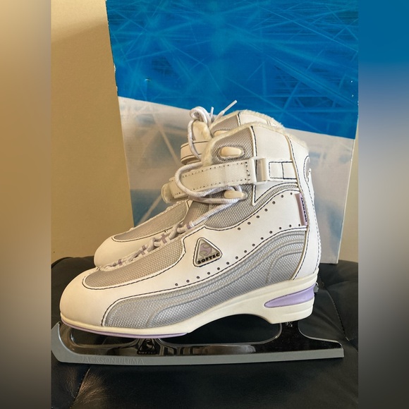 Softec women's skating shoes 7.5 - Picture 3 of 12